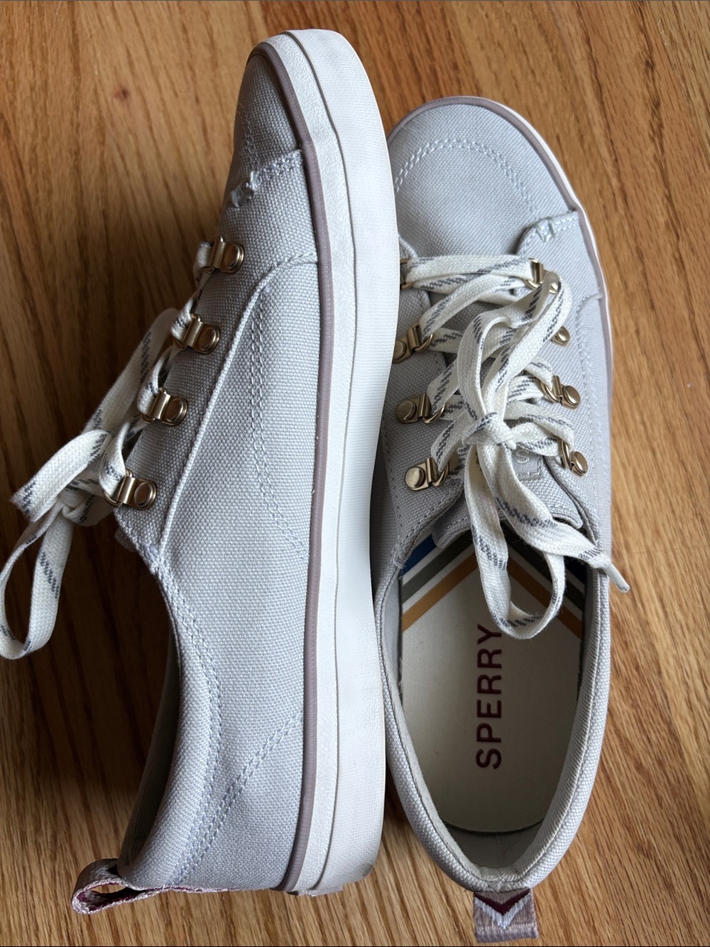 Sperry 8.5 Women's Off-White Canvas Lace-Up Sneakers with Gold Eyelets